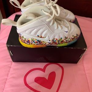 Toddlers size 7c Nike little posite pro